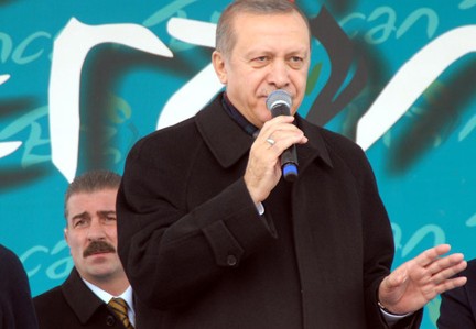 Эрдоган предупреждает Россию не «играть с огнем»