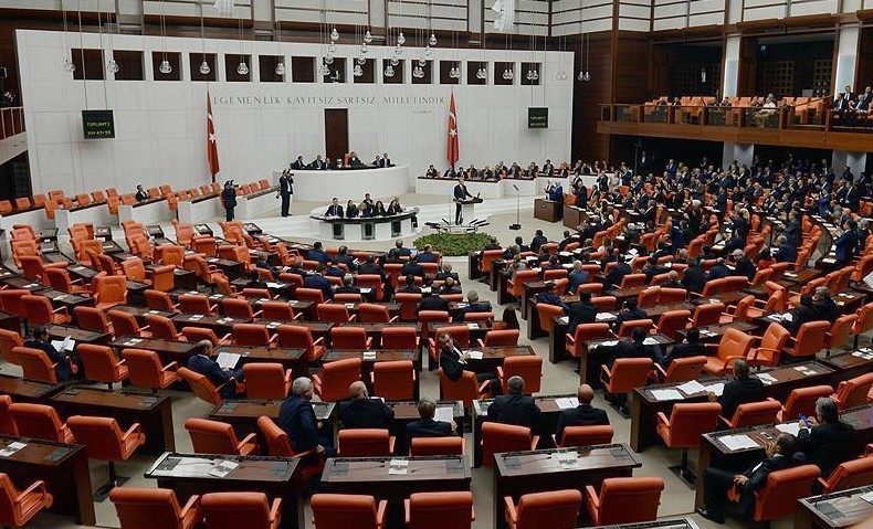 Парламентская комиссия будет расследовать переворот