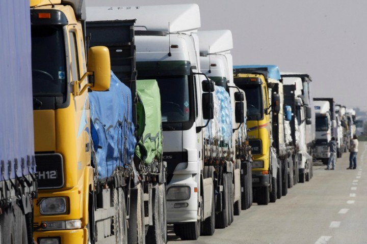 Более тысячи турецких грузовиков застряли на российской границе