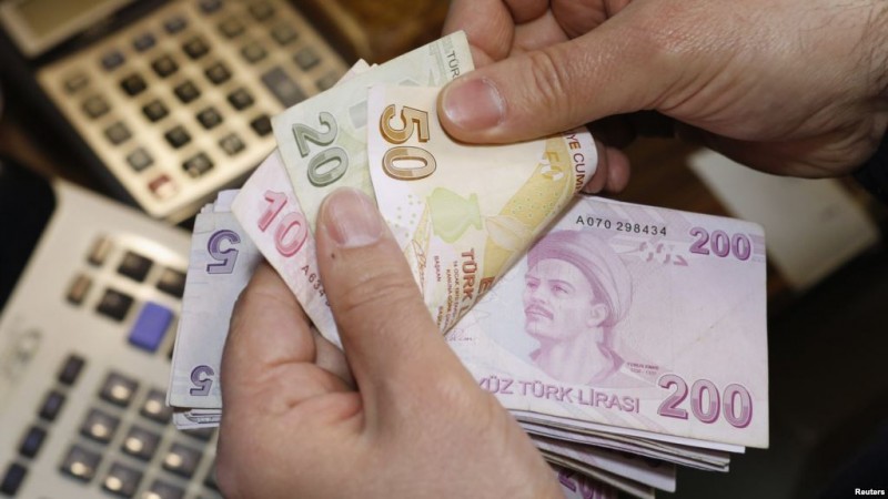 С 1 января минимальная зарплата составит 1300 лир