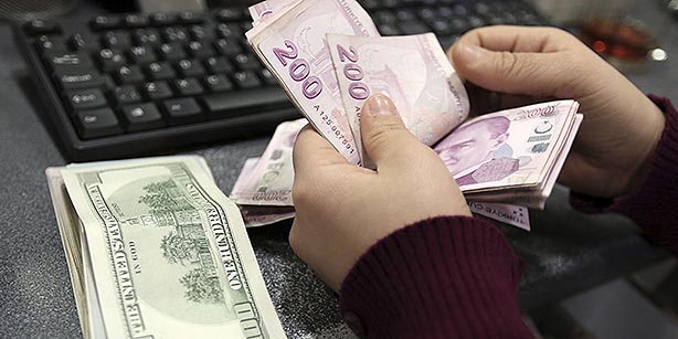 Турецкая лира не видит дна: $1=4,66 | €1=5,49
