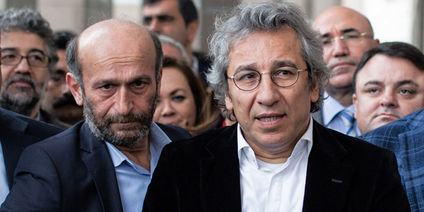 Журналисты Cumhuriyet получили по 5 лет тюрьмы