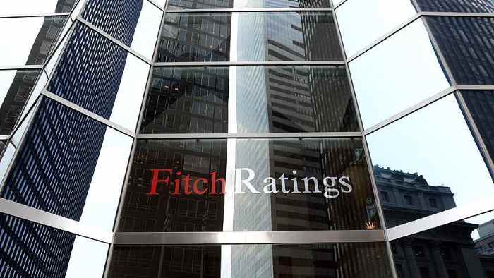 Fitch понижает рейтинг до «мусорного» уровня
