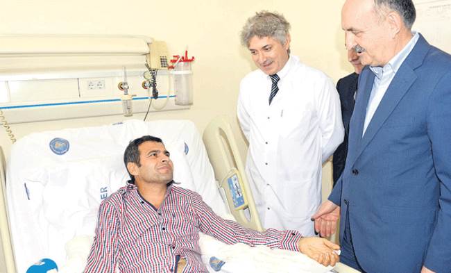 Министр навестил одного пациента в Анталии