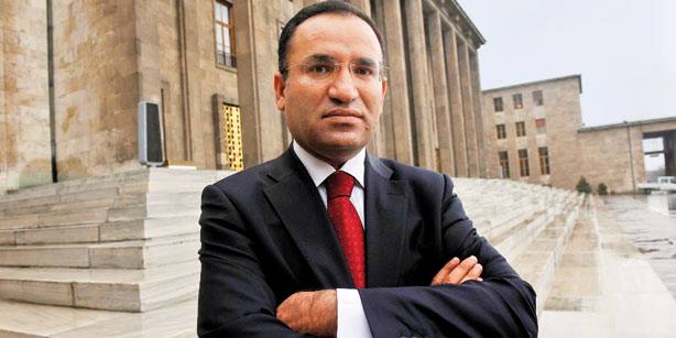 Министр юстиции: 1845 людей «оскорбили» Эрдогана