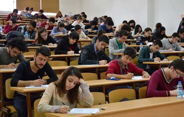 Сегодня в Турции проходит Единый государственный экзамен