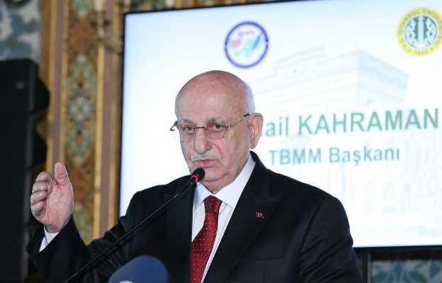 Спикер ВНСТ настаивает на “религиозной Конституции” Турции