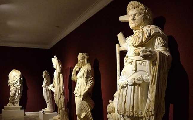 Единственная статуя императора Каракаллы выставлена в Анталии