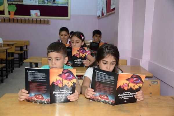 В школах Турции появятся уроки фарси, урду и корейского языков