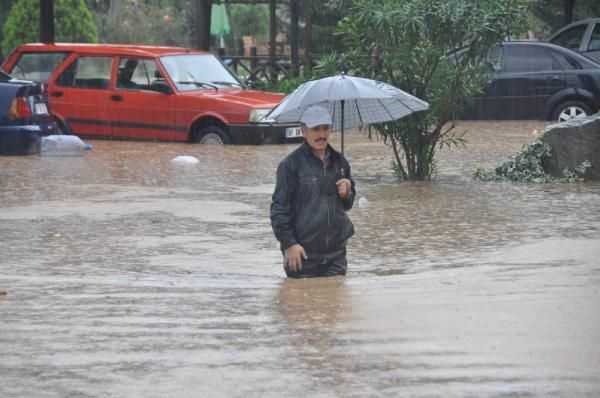 Потоп в Трабзоне унес жизни двух человек