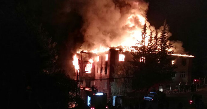 Пожар в общежитии для девочек: 12 погибших, 22 пострадавших