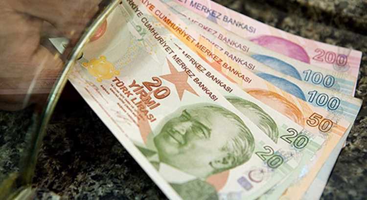Турецкая лира в пятницу продолжает свое падение