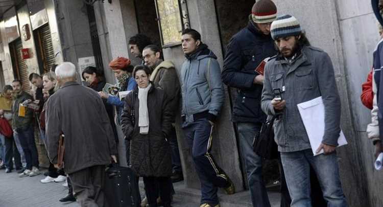 Безработица в Турции медленно идет на спад