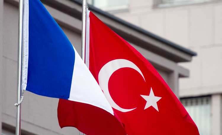 Франция вернула Турцию в «красный» список