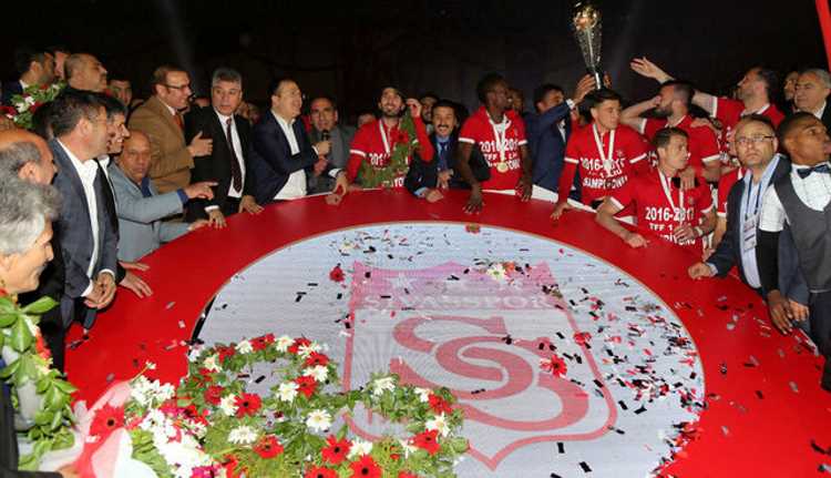 Сивасспор — чемпион Первой футбольной лиги Турции