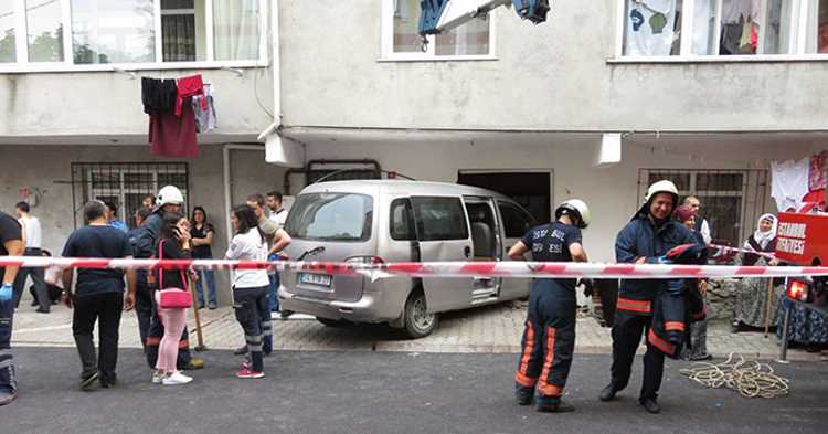 Двое детей погибли в результате ДТП в Стамбуле