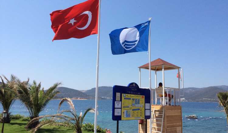 В Турции растет количество пляжей с «Голубым флагом»