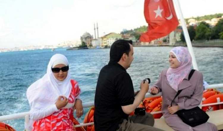 Восточные туристы вытеснили западных из Стамбула