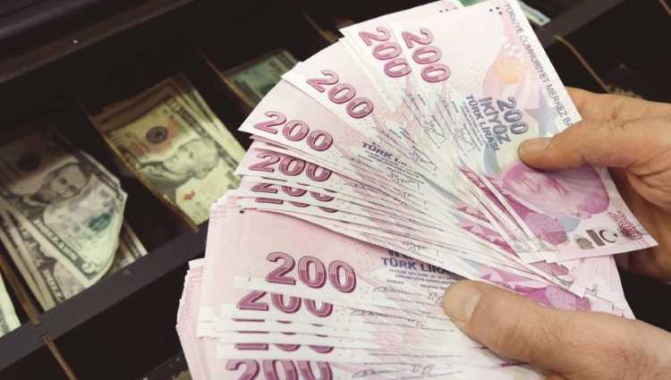 Доллар начинает 2022 год с 14 лир