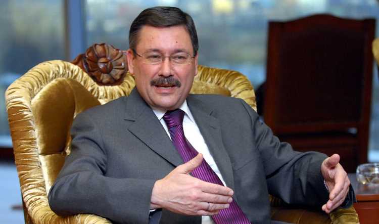 Гёкчек ушел с поста мэра Анкары спустя 13 лет