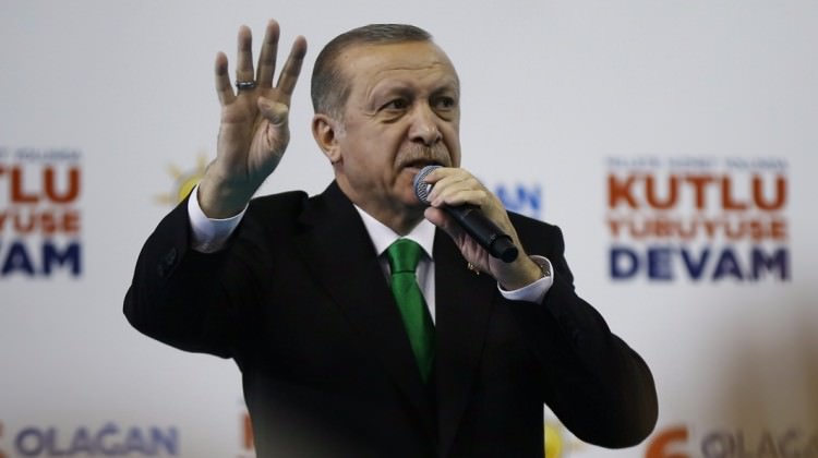 Эрдоган: «Бизнесмены начали выводить деньги за рубеж»