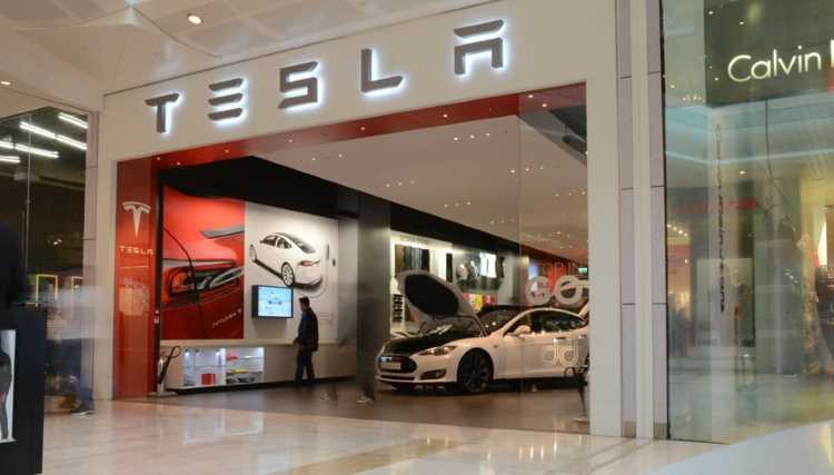 Tesla откроет официальный шоурум в Стамбуле
