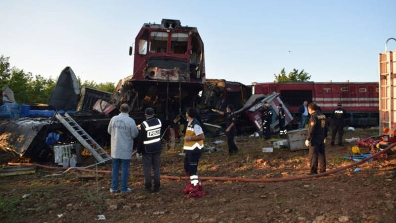 На востоке Турции столкнулись два поезда