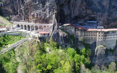 Монастырь Сумела закрывается до февраля 2021