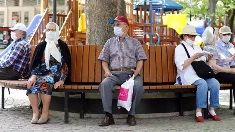 5,5 млн жителей Турции прошли через 3 вакцины