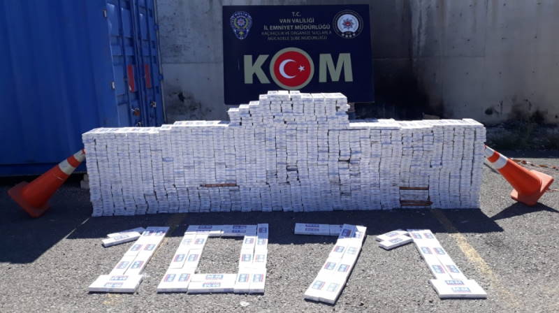 Полиция изъяла 13 800 пачек нелегальных сигарет