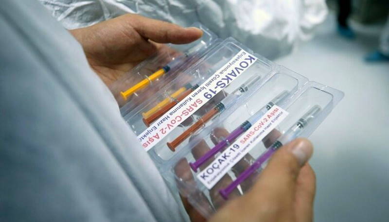 16 млн жителей Турции получили 2 дозы вакцины