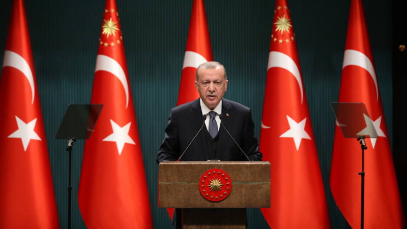 Эрдоган объявил о смягчении карантинных мер