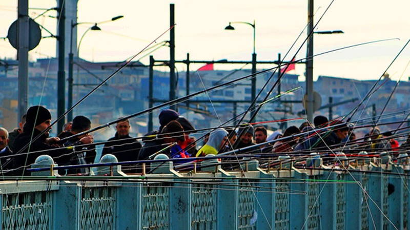 МВД Турции запретило рыбакам толпиться