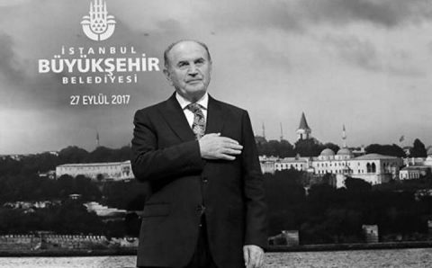 Стамбул прощается с бывшим мэром Кадиром Топбашем