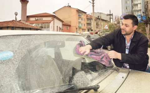 Стамбул проснулся в грязи после дождя