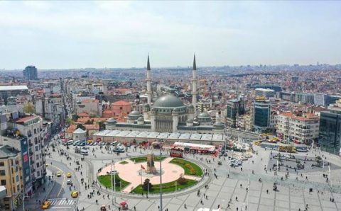 Мечеть Таксим открыла свои двери для верующих