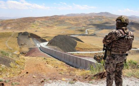 Сдержит ли стена на границе с Ираном афганцев?