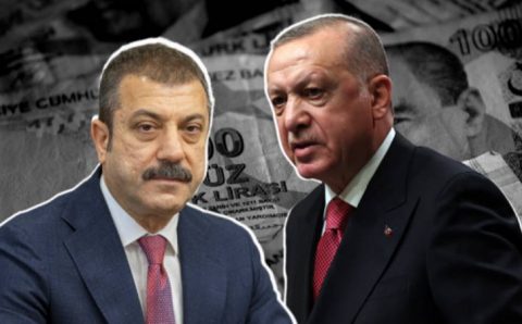 Слухи о смене главы ЦБ Турции тянут лиру вниз