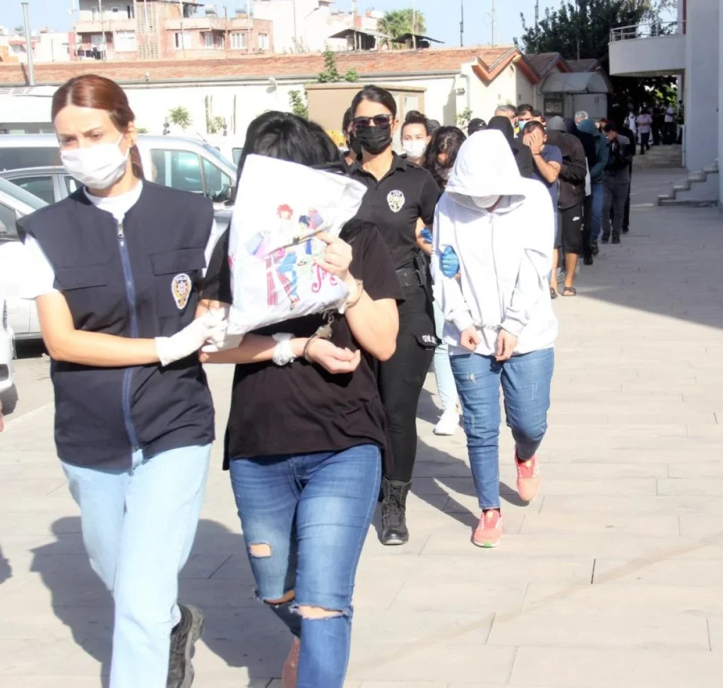 Голые вечеринки по-турецки: в Турции вынесены приговоры участникам банды «Свингер»