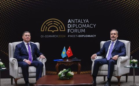 Министр Фидан встретился со своим казахстанским коллегой Нуртлеу